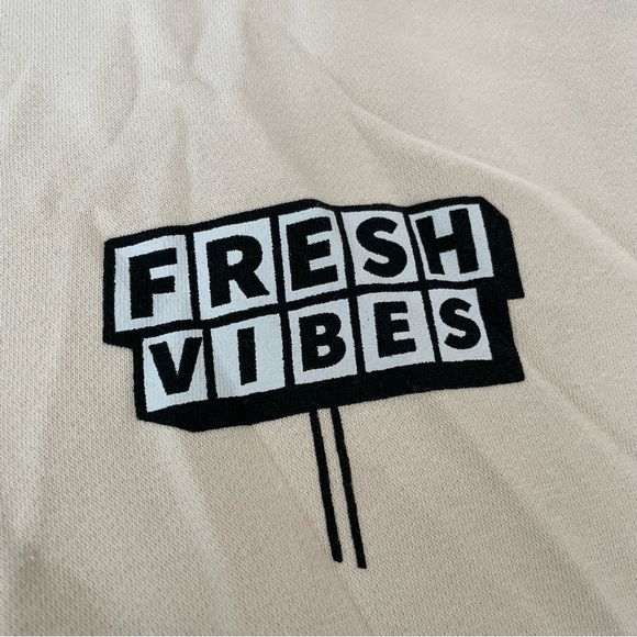NEW FRESH VIBES PURE SMOKE CREAM HOODIE SZ LARGE L - Picture 3 of 6